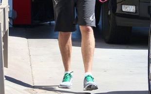 Liam Hemsworth nie chce być dłużej niańką Miley Cyrus