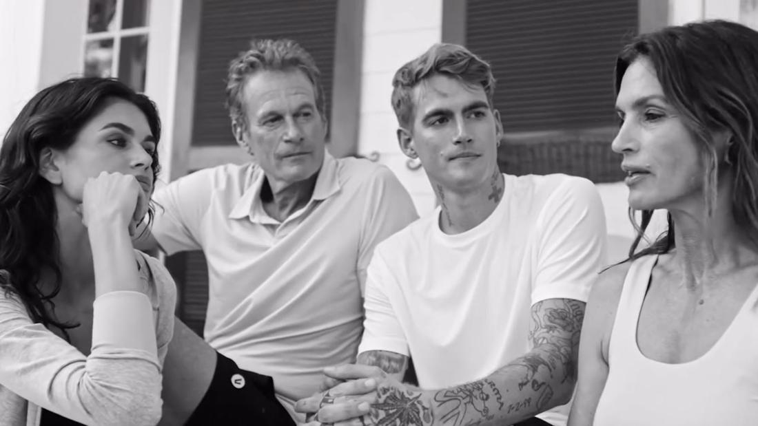Presley Gerber z rodziną, fot. Instagram