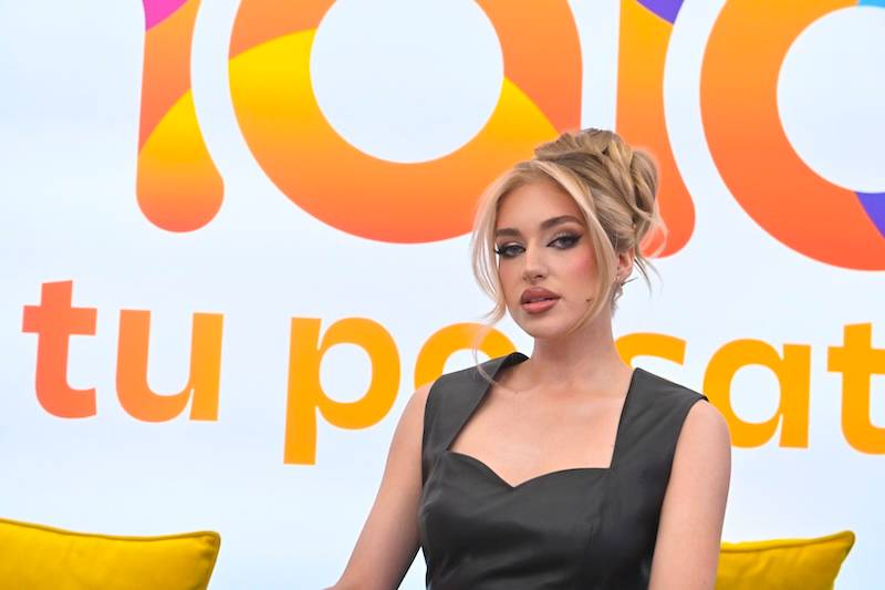 Halo tu Polsat. Caroline Derpienski odwiedziła studio w zaskakujących szpilkach