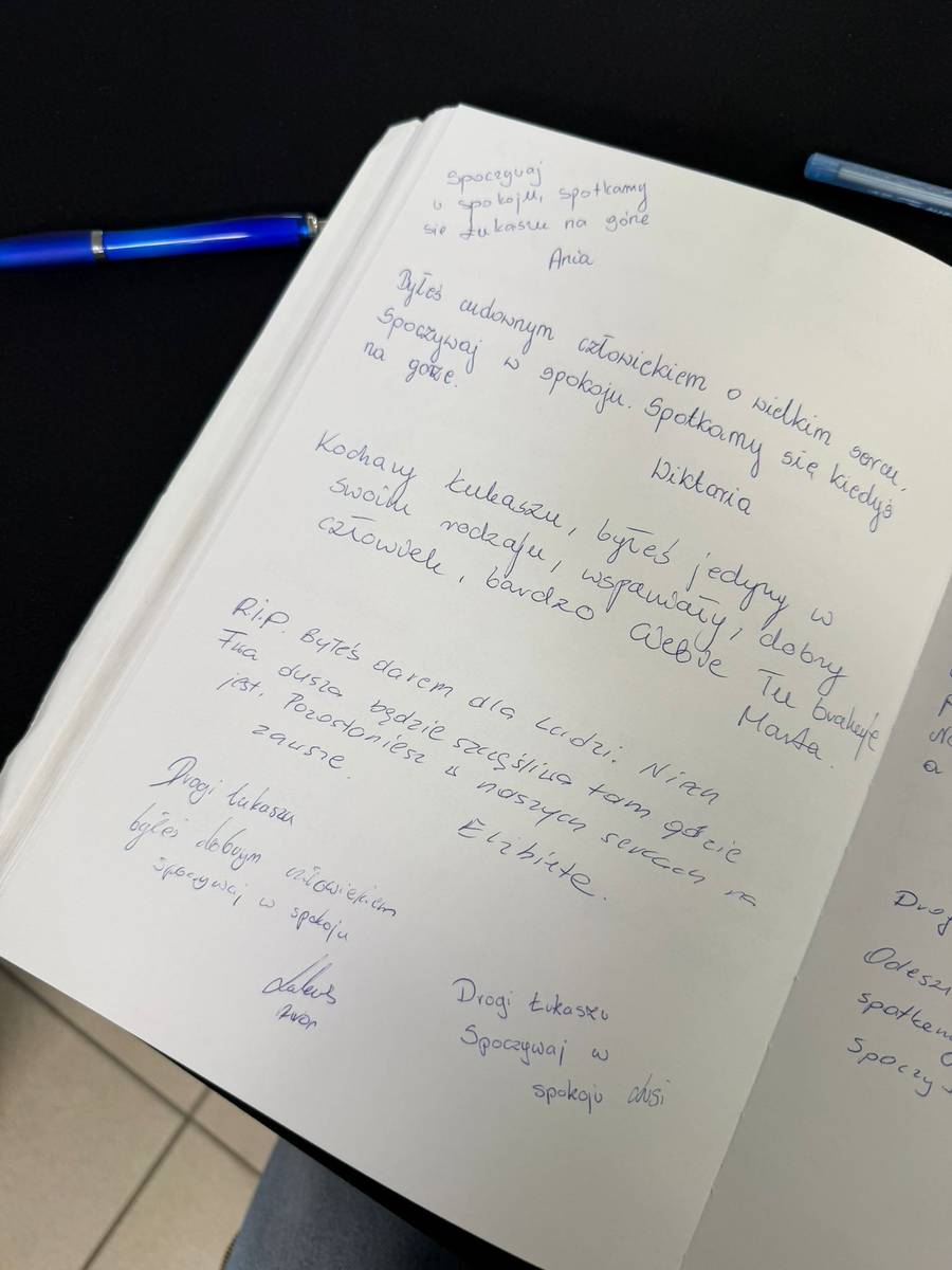 Tylko u nas! Niezwykłe słowa w księdze kondolencyjnej dla posła Litewki. Zajrzeliśmy do środka. Serce pęka…