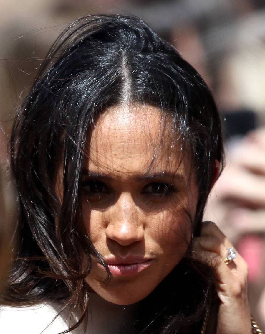 Meghan Markle ma naturalnie MOCNO KRĘCONE włosy