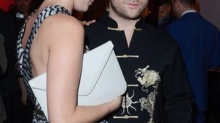 Pierścionek Zofii Ślotały wygląda jak ten u Kim Kardashian?