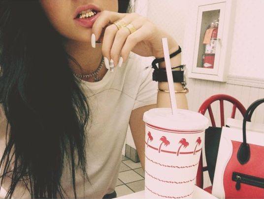 Gwiazdy z grillami na zębach