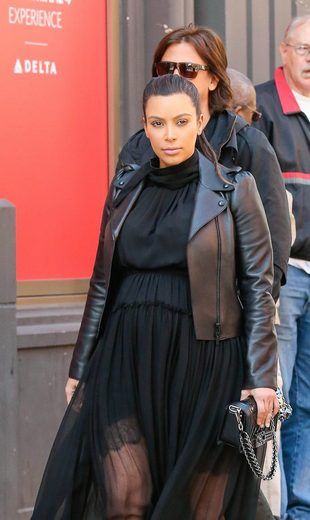 ffn-kardashian-kim-teachff-050513-51088416-kopia-R1