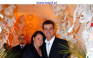 Tomasz Kammel przed ołtarzem