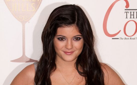 Czy Kylie Jenner zoperowała sobie nos i usta?