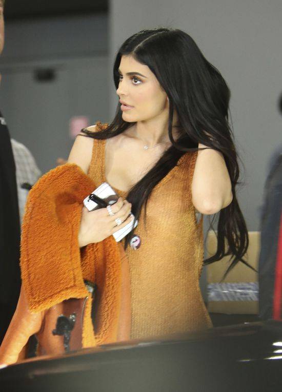 Kylie Jenner wbiła NÓŻ W PLECY Belli Hadid!