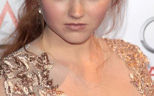 Sztuczne pozy Lily Cole (FOTO)