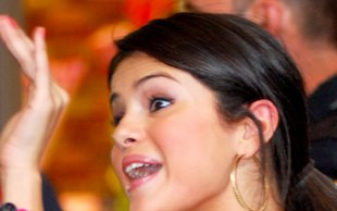 Selena Gomez wrzuciła na Twittera zdjęcie z toalety (FOTO)