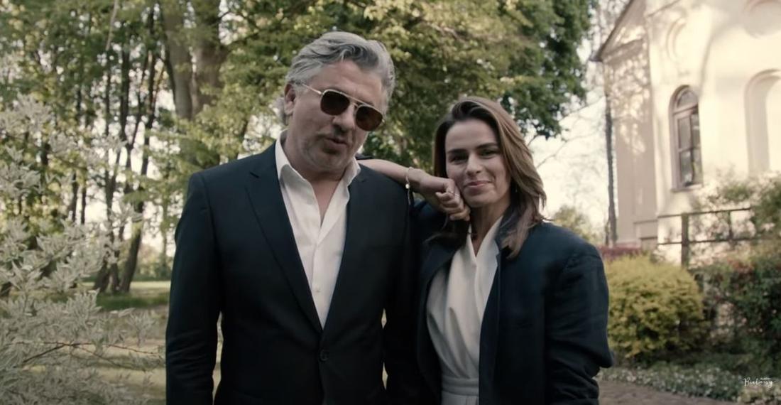 XIX wieczny dworek Nataszy Urbańskiej i Janusza Józefowicza.