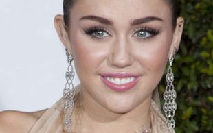 Miley Cyrus to prawdziwa dama (FOTO)