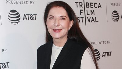 Szok! Marina Abramović została ZAATAKOWANA w galerii! (VIDEO)