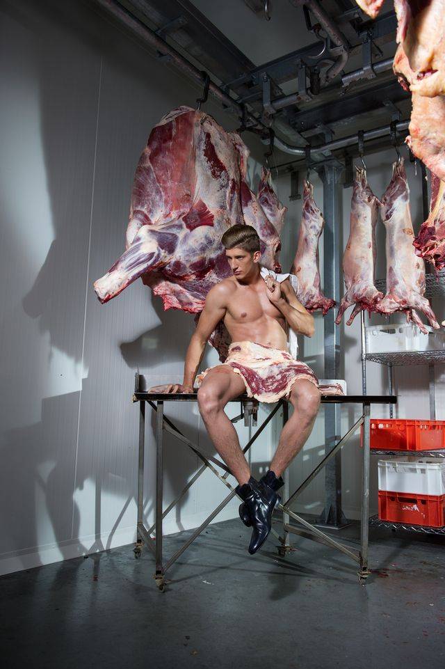 Top Model 4 – Szokująca sesja z mięsem…