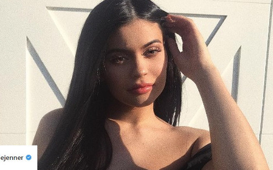Czym zajada się ciężarna Kylie Jenner?