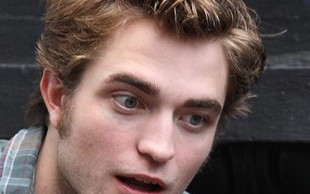 Pattinsonowi podobały się i Watson, i Stewart