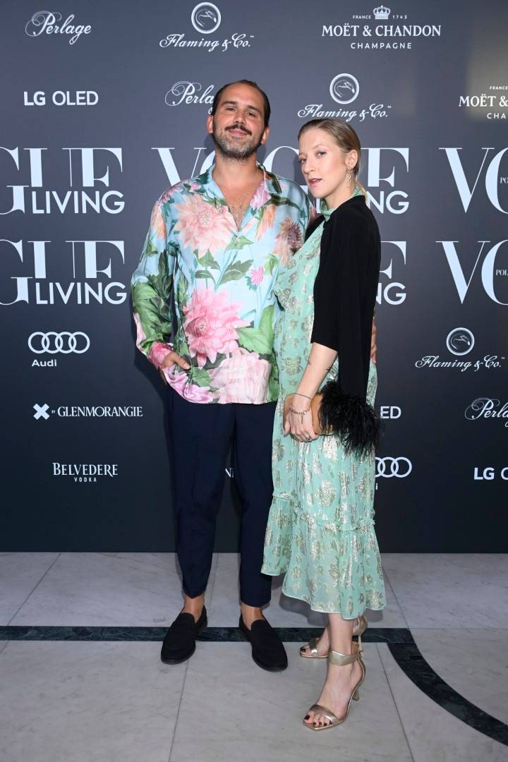 Gwiazdy na premierze “Vogue Polska Living”! Katarzyna Sokołowska ukryła ciążowy brzuszek bufiastą sukienką, a Lara Gessler wyeksponowała swój!