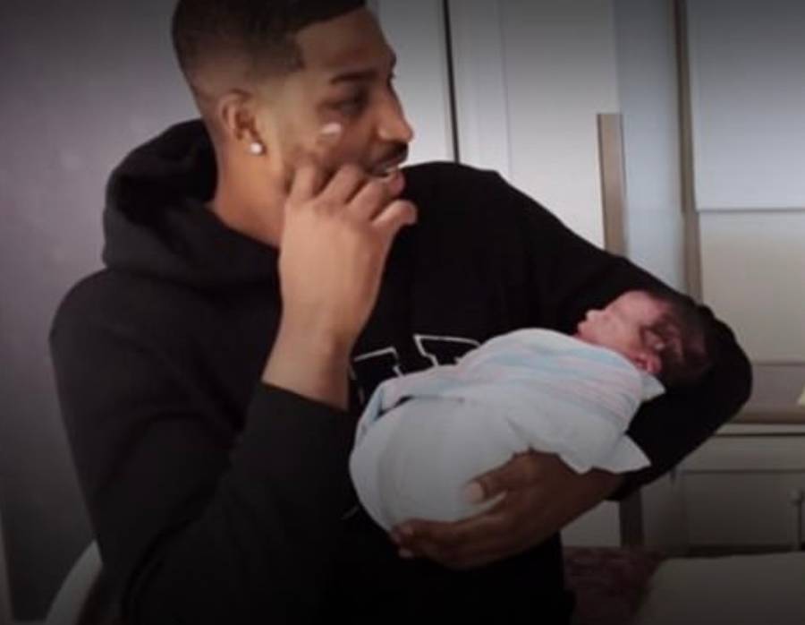 Khloe Kardashian pokazuje intymne chwile z porodu swojego synka