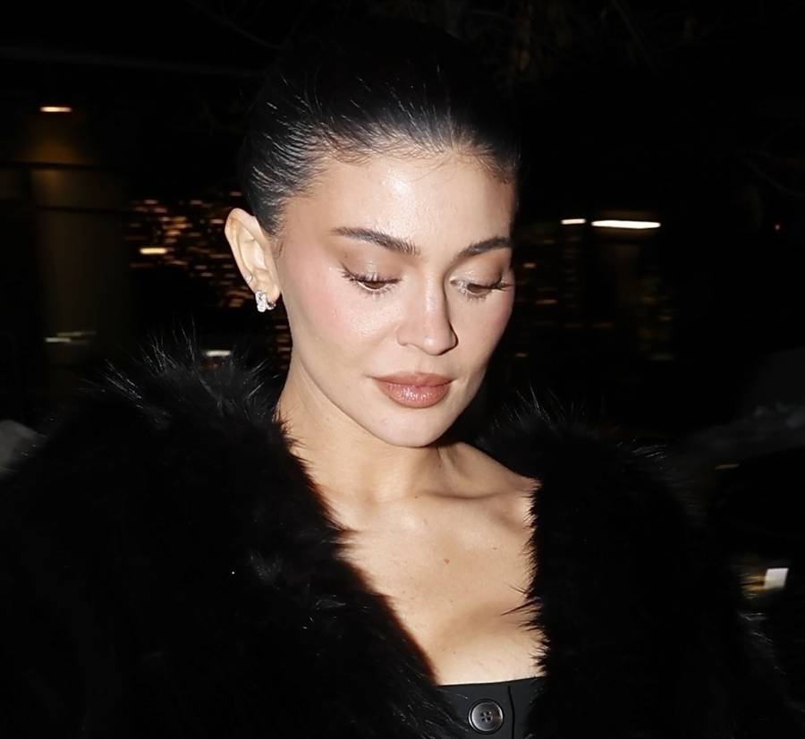 Hailey Bieber, Kendall i Kylie Jenner na kolacji w Aspen. Była z nimi 6-letnia Stormi