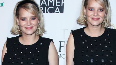 Promienna Kulig na gali eksponuje CIĄŻOWY brzuszek