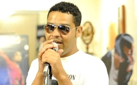 Posłuchajcie faceta, który śpiewa jak Michael Jackson VIDEO