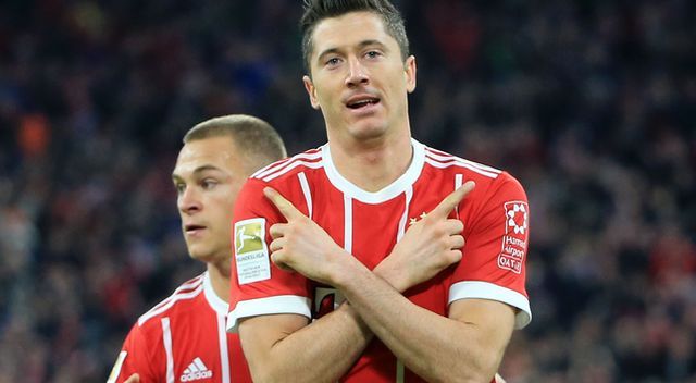 robert-lewandowski-g-R1