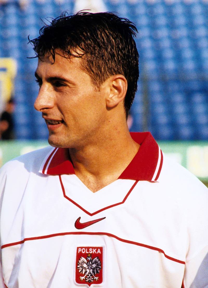 Legendarny piłkarz na parkiecie! 15. edycji “Tańca z Gwiazdami”. Kim jest Piotr Świerczewski?