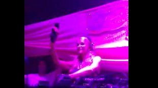 Paris Hilton zadebiutowała na Ibizie jako DJ (VIDEO)