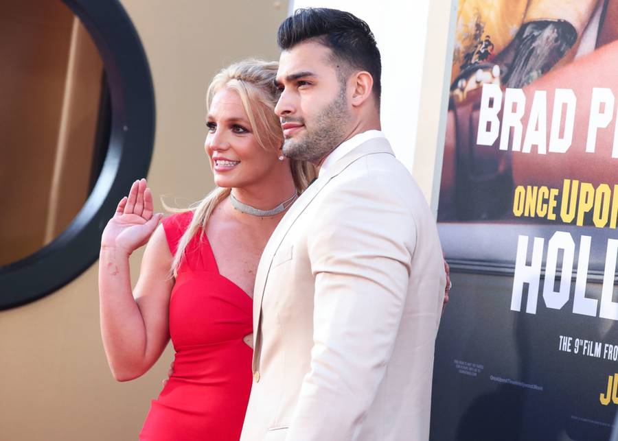 Były mąż Britney Spears, Sam Asghari przyłapany z nową dziewczyną! (PAPARAZZI)