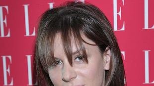 Natalia Lesz w dziurawych dżinsach