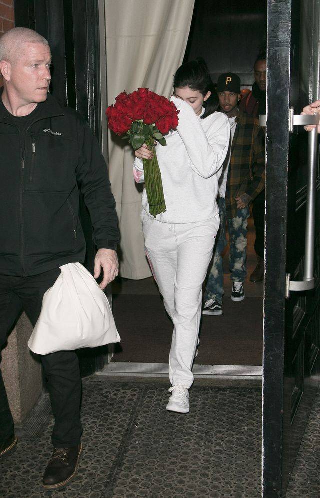 KONTROWERSJE wokół porodu Kylie Jenner