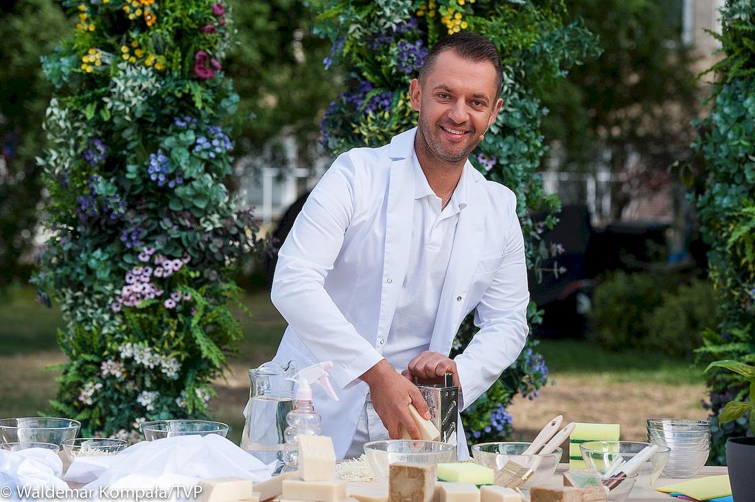 Mr White dzieli się swoimi trikami na czysty dom
