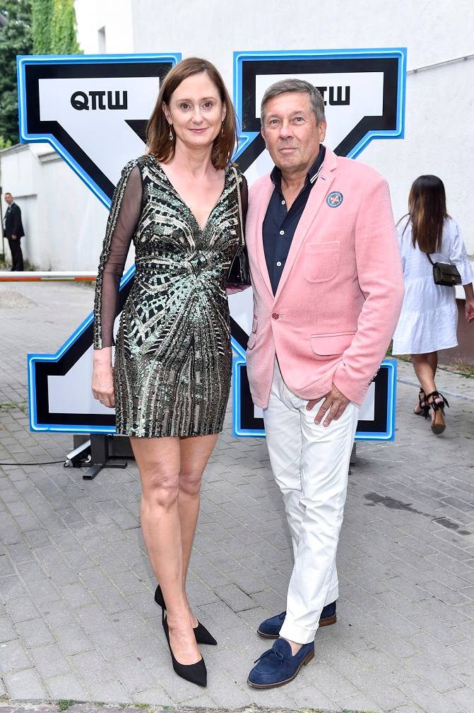 Pokaz Roberta Kupisza. Karolina Pisarek w odważnej sukience, Lara Gessler jak PAW, Kazadi w spódnicy z BYKIEM