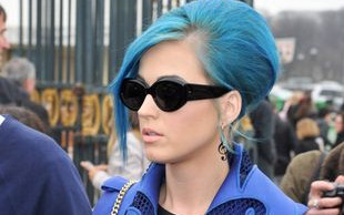 Katy Perry smutna i w ciemnych okularach (FOTO)