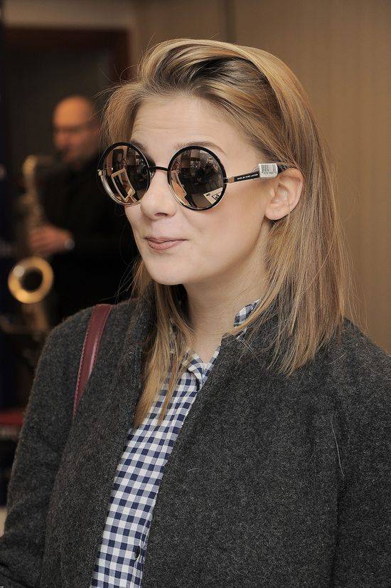 Marta Wierzbicka mierzy okulary, styczeń 2015