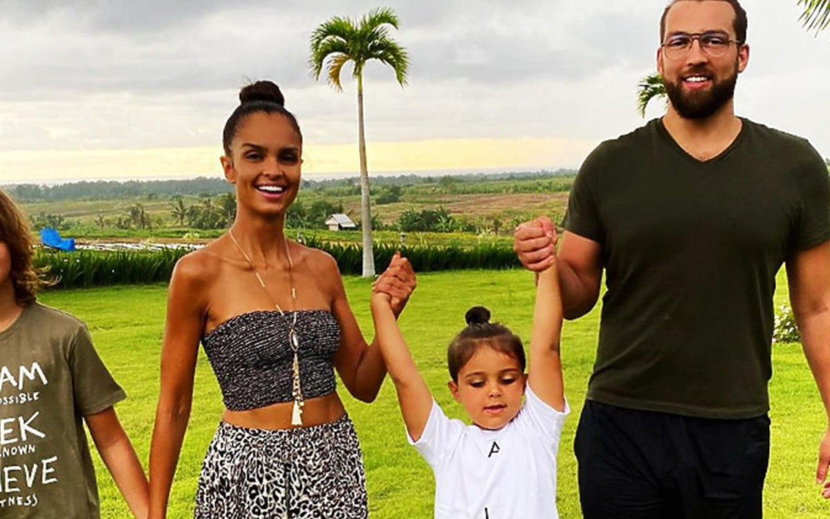 Tak wygląda ojciec najstarszego syna El Dursi. Wyszła cała prawda o jej relacji z byłym