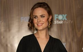 Emily Deschanel, czyli dr Bones na czerwonym dywanie (FOTO)
