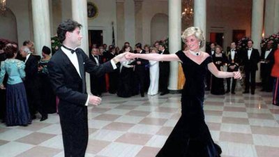 Nauczycielka tańca Diany wyjawia jej rozmowy z księżną. Mówiła o rudych włosach Harry’ego, miłości do Karola…