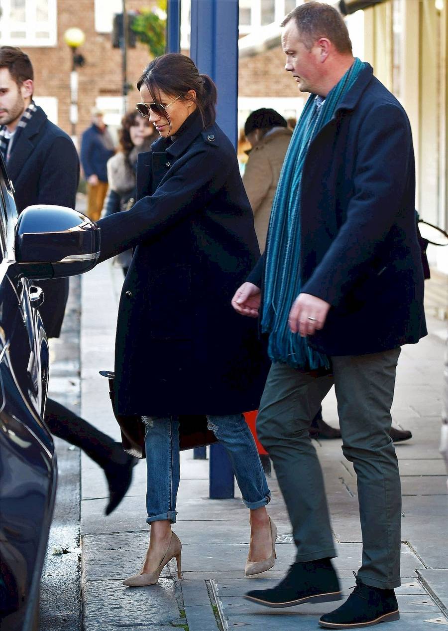 Ten film ma potwierdzać spekulacje, że Meghan NIE jest w ciąży!