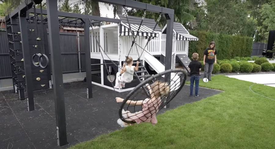 Andziaks pokazała swój SPEKTAKULARNY ogród! Jeszcze więcej atrakcji, niż rok temu