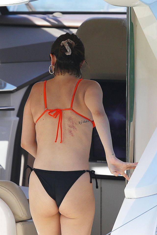 Selena Gomez w bikini