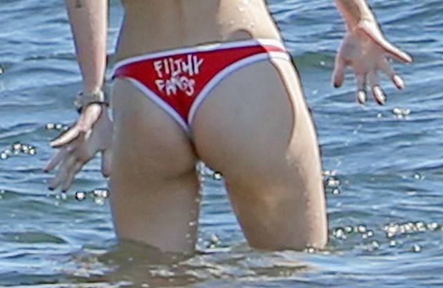 Ups! Bella Thorne przypadkowo pokazała ZA DUŻO!