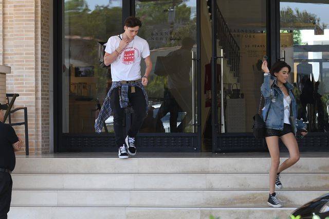 Pasują do siebie? Madison Beer i Brooklyn Beckham na zakupach