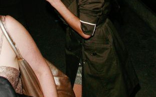 Amy Winehouse uczy się jeździć