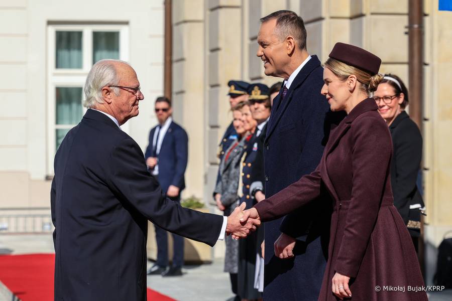 Marta Nawrocka i Karol Nawrocki powitali króla Szwecji w Pałacu Prezydenckim / kancelariaprezydenta.pl