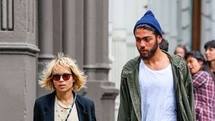 Zoe Kravitz i jej chłopak nie wyglądają na milionerów (FOTO)