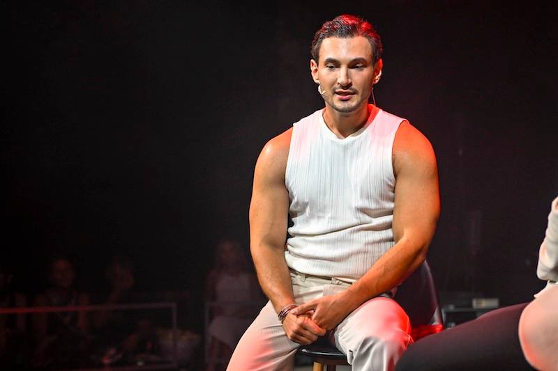 Gwiazdy bawią się na premierze teledysku “Rollercoaster”! Obłędna Joanna Krupa, w mini Marcela Leszczak (FOTO)