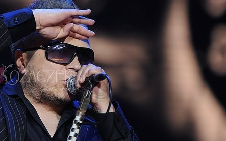 Muniek Staszczyk broni ludzi przed ochroniarzami [VIDEO]