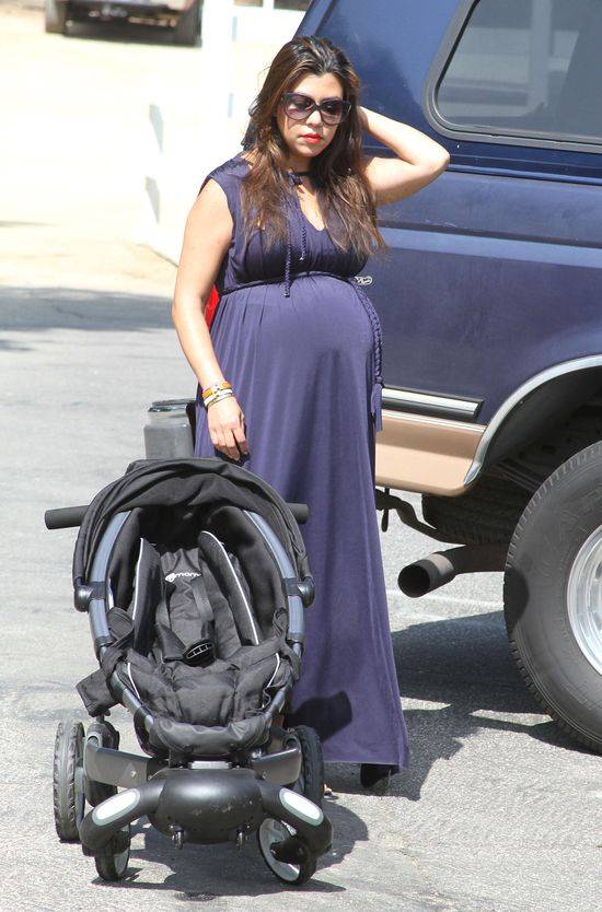 Styl ciężarnej Kourtney Kardashian