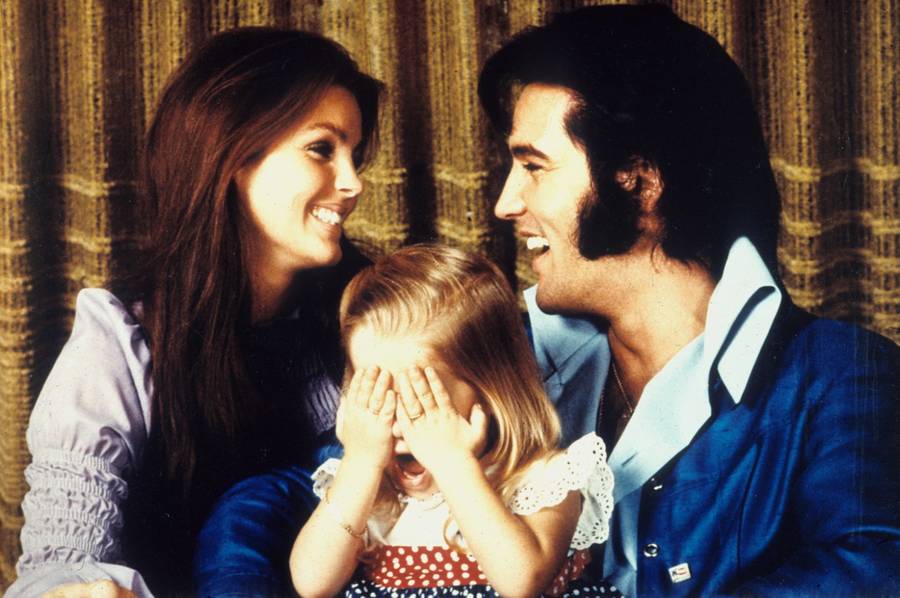 Groziło mu więzienie, był uzależniony od leków i lubił zbyt młode kobiety – 10 mało znanych faktów z życia Elvisa Presleya