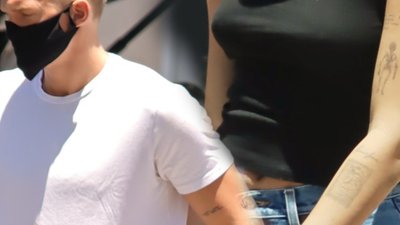 Miley Cyrus z chłopakiem na zakupach. Cody Simpson jest prawie łysy (ZDJĘCIA)